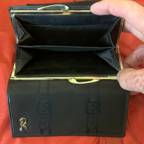 Roberta di Camerino woman’s wallet in black - Picture 5 of 6